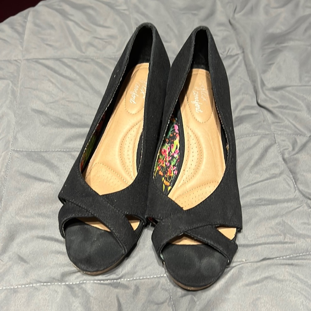 Wedge heels